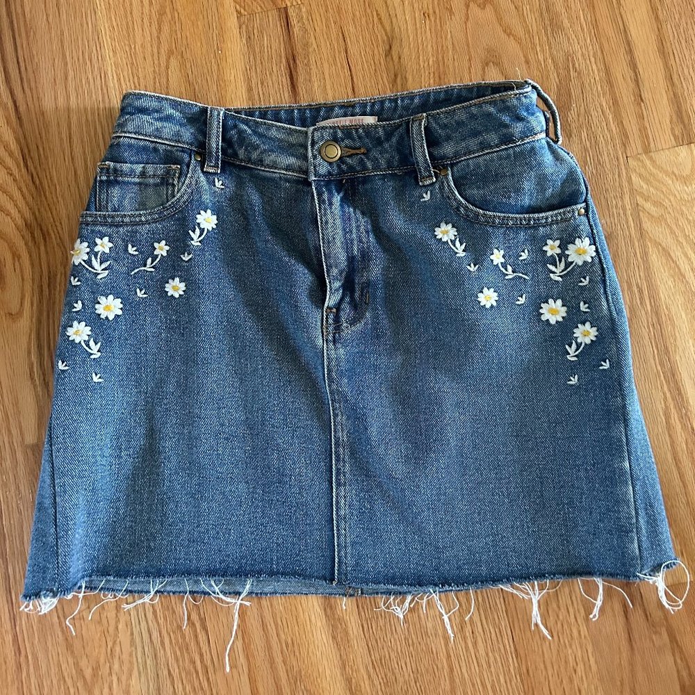 PacSun – Lottie Moss Floral Denim Skirt